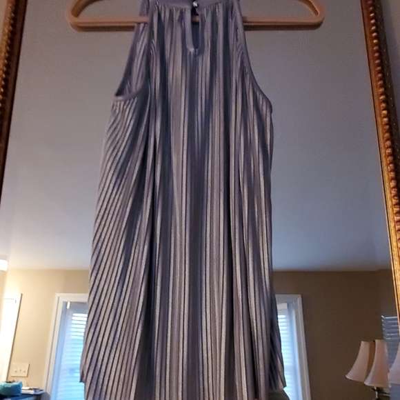 INC Petite Large silver sleeveless dressy top - Picture 2 of 7